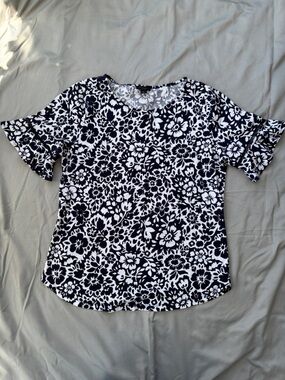 Ann Taylor Factory Blue & White Floral Short Sleeve Women's Top